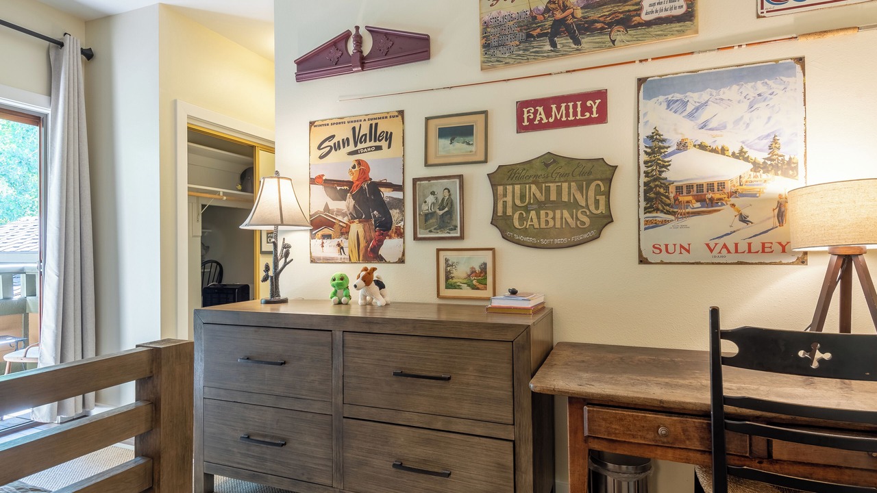 Photo of Bedroom in Elkhorn