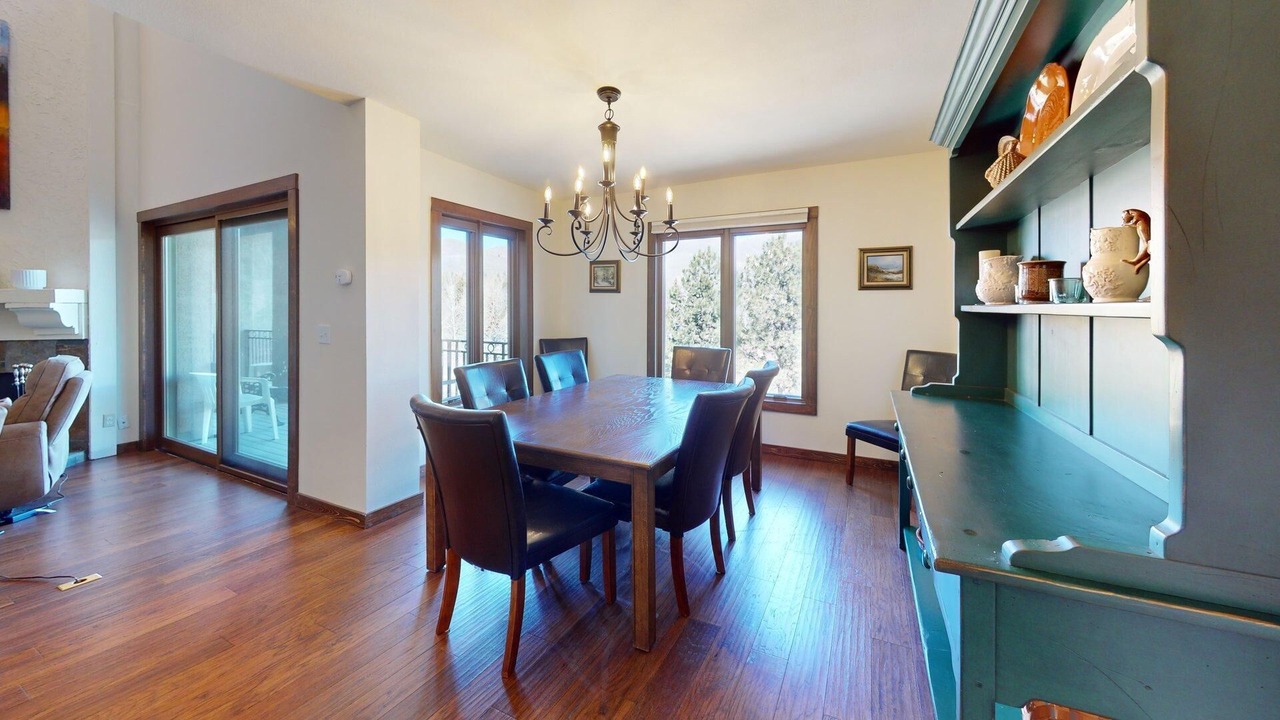 Photo of Livingroom in Elkhorn Village