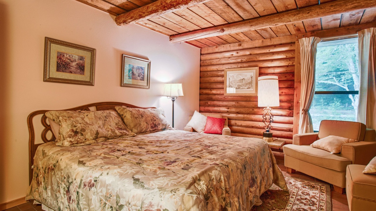 Photo of Bedroom in Gig Harbor