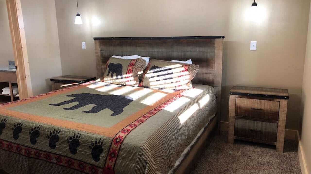Photo of Bedroom in Island Park