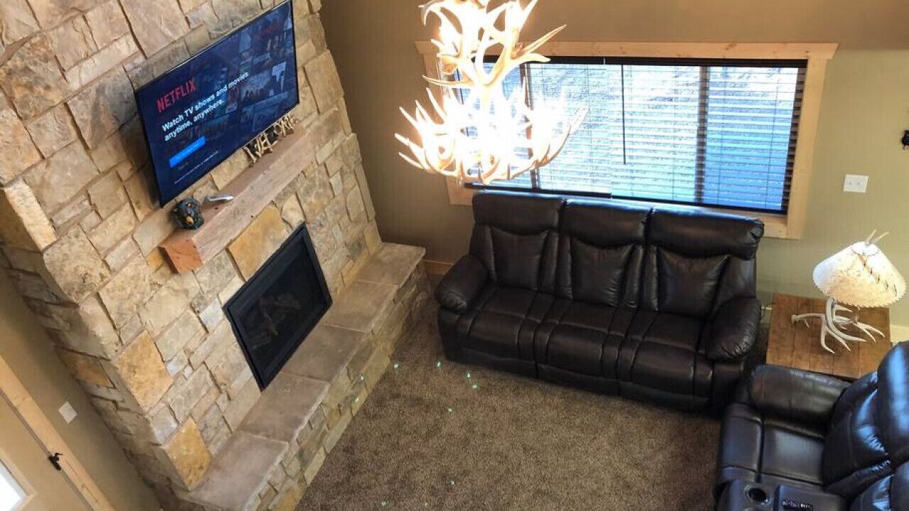 Photo of Livingroom in Island Park