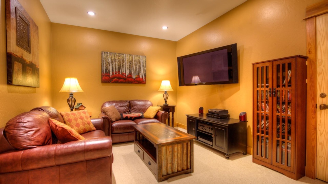 Photo of Livingroom in Big Sky