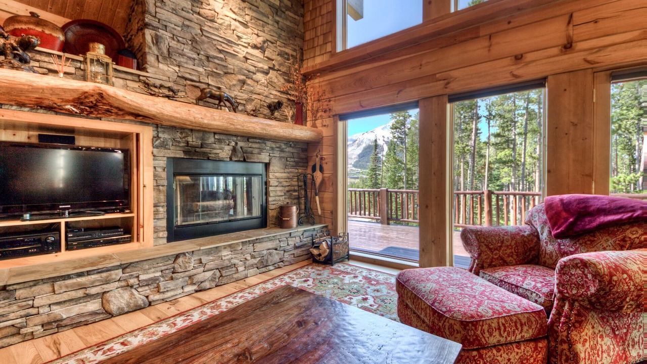 Photo of Livingroom in Big Sky