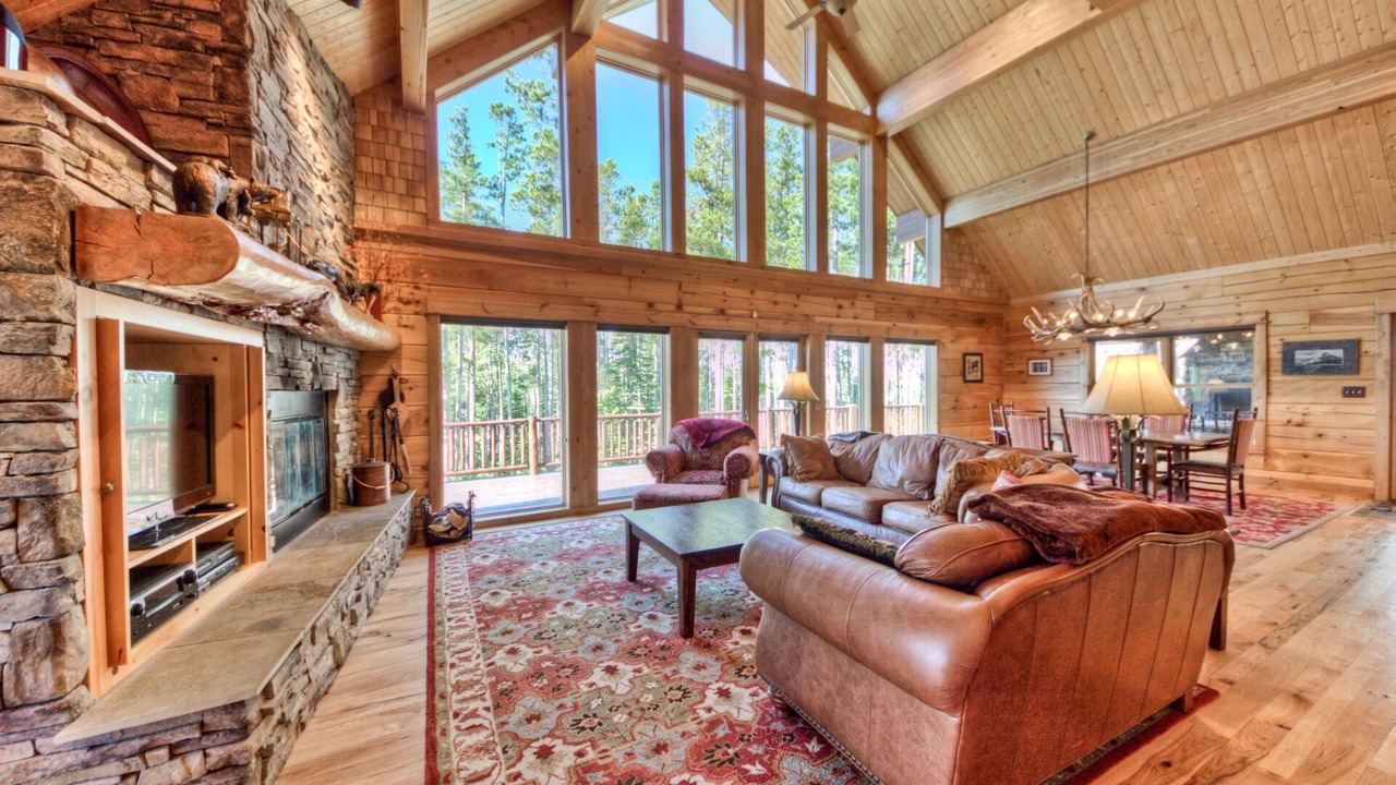 Photo of Livingroom in Big Sky