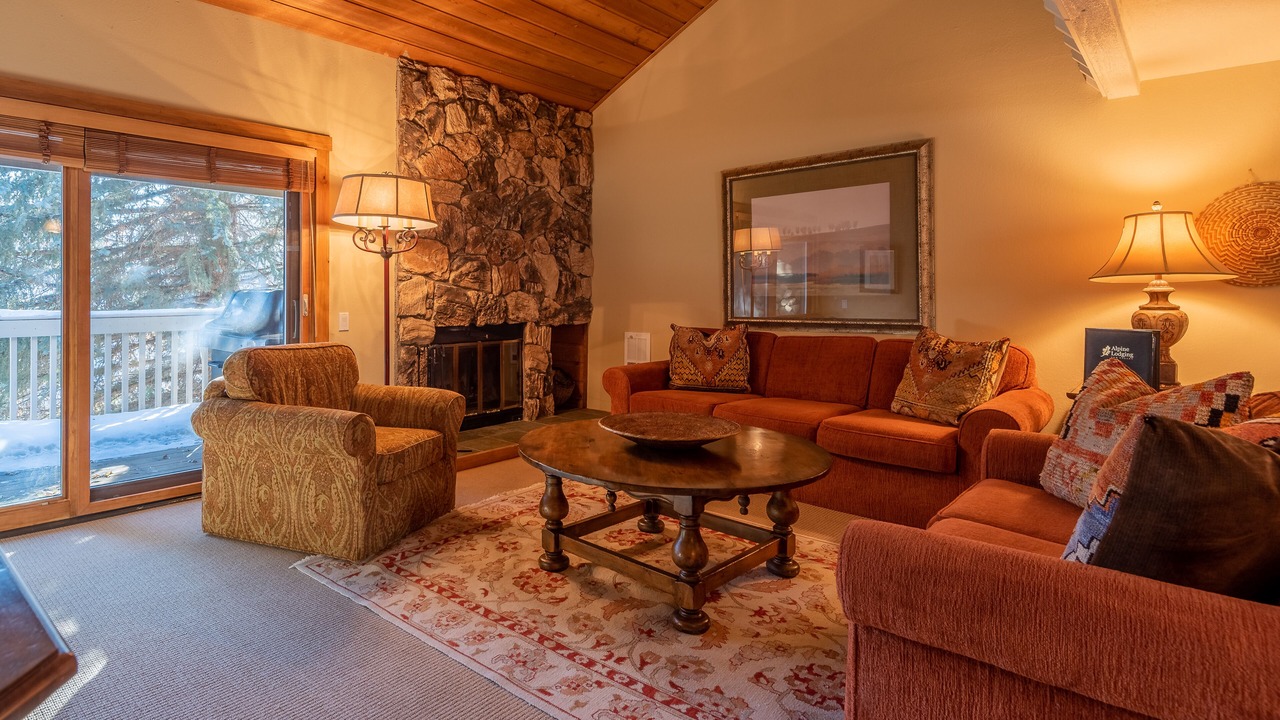Photo of Livingroom in Elkhorn Village