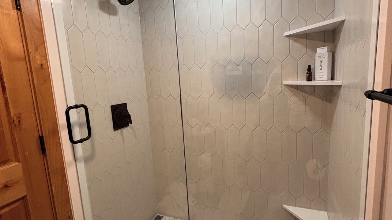 Photo of Bathroom in Powder Ridge