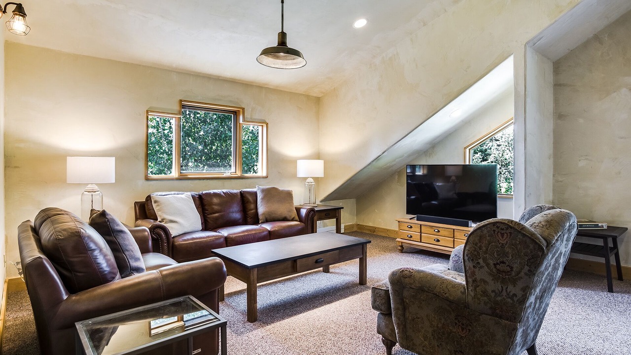 Photo of Livingroom in Sandpoint