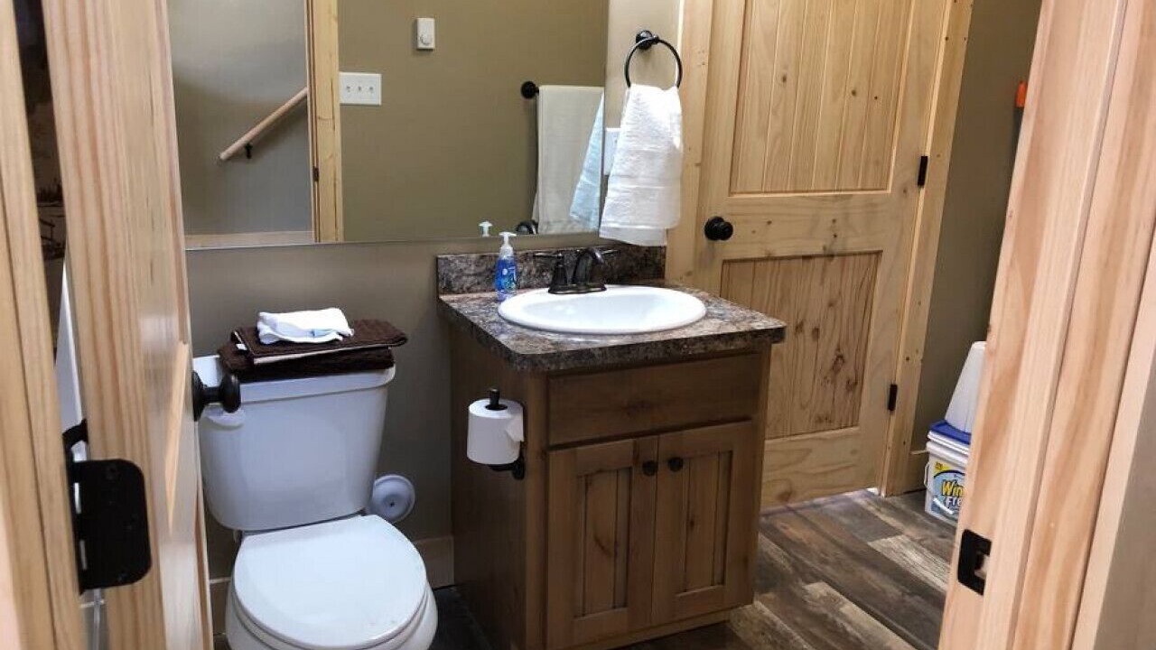 Photo of Bathroom in Island Park