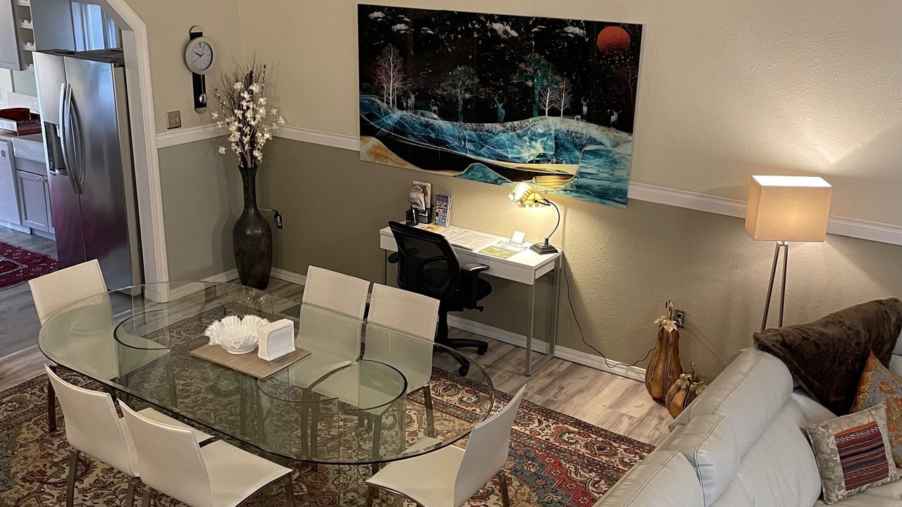Photo of Livingroom in Downtown Portland
