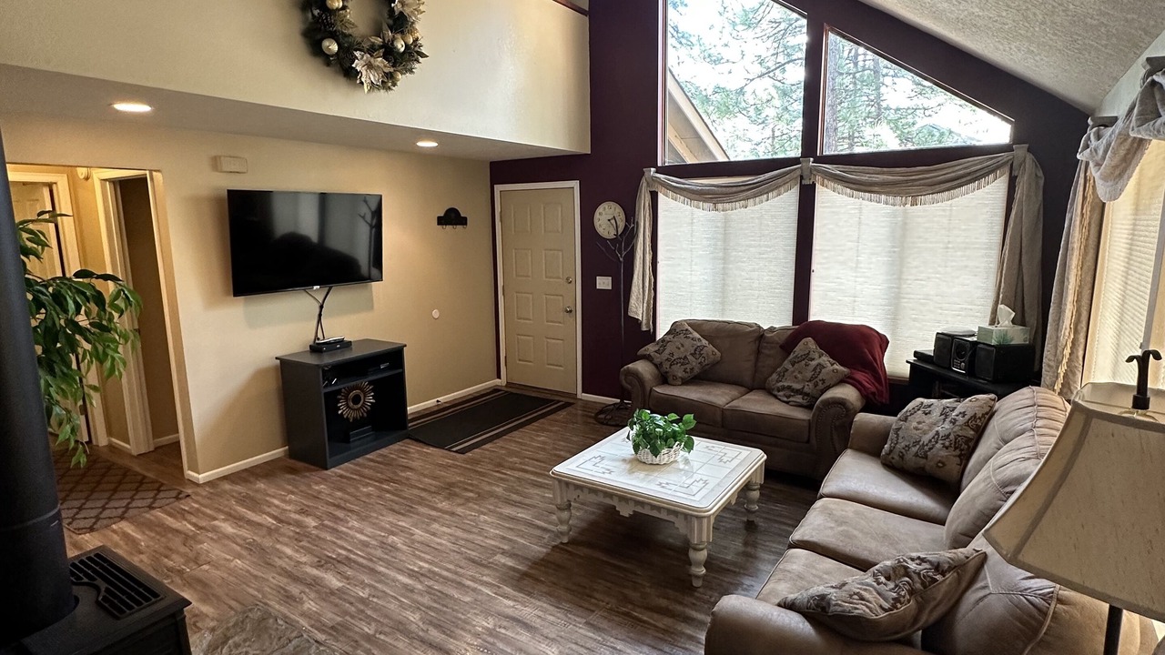 Photo of Livingroom in Sunriver