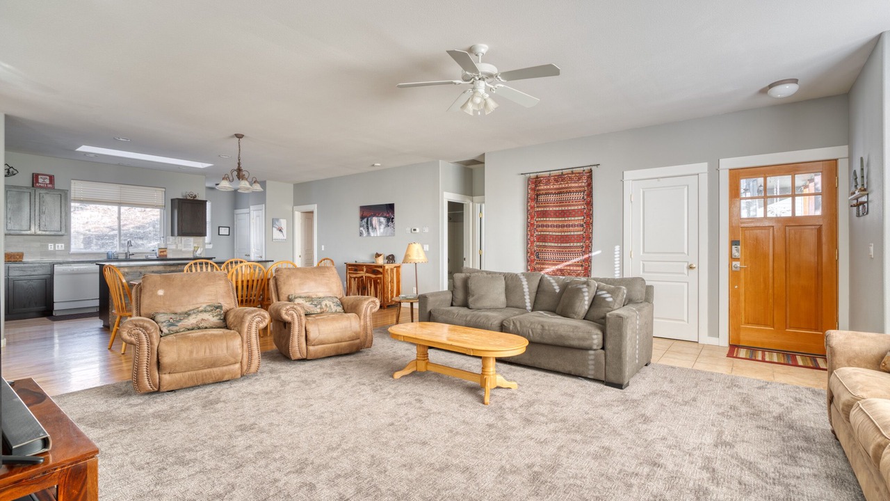 Photo of Livingroom in Bend