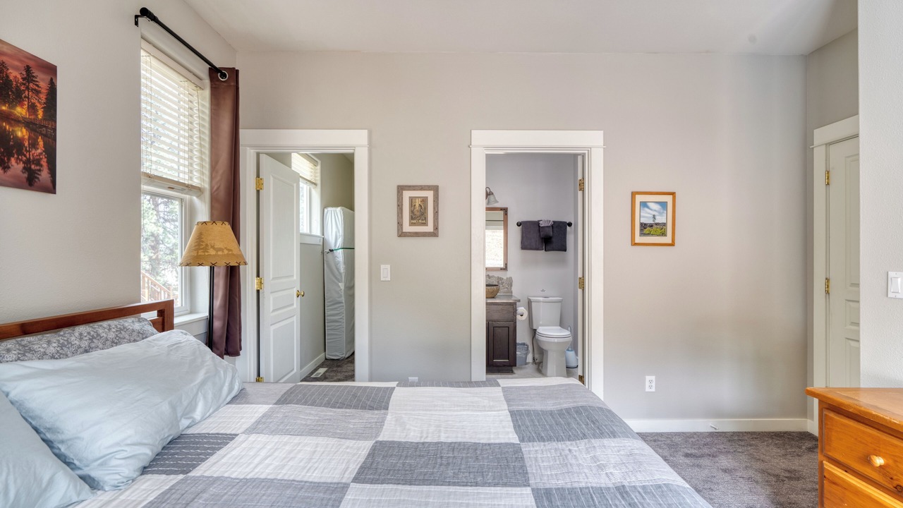 Photo of Bedroom in Bend