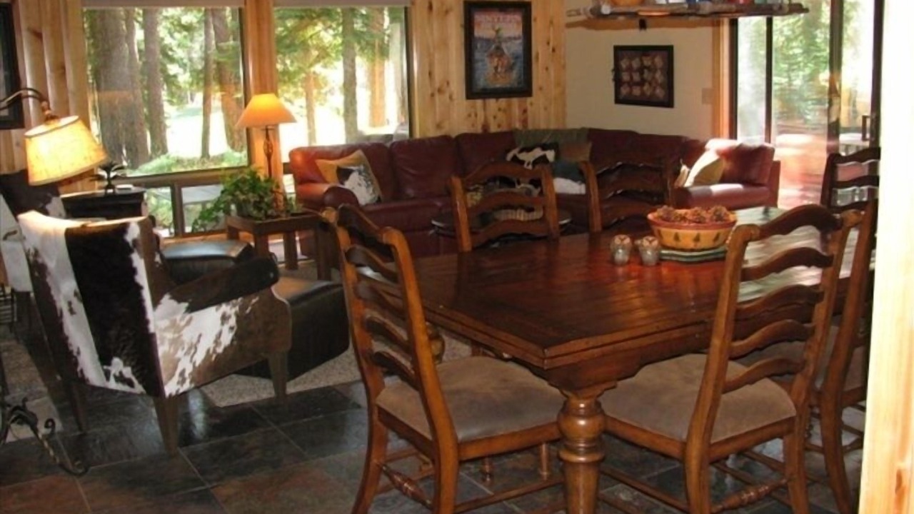Photo of Bedroom in Black Butte Ranch