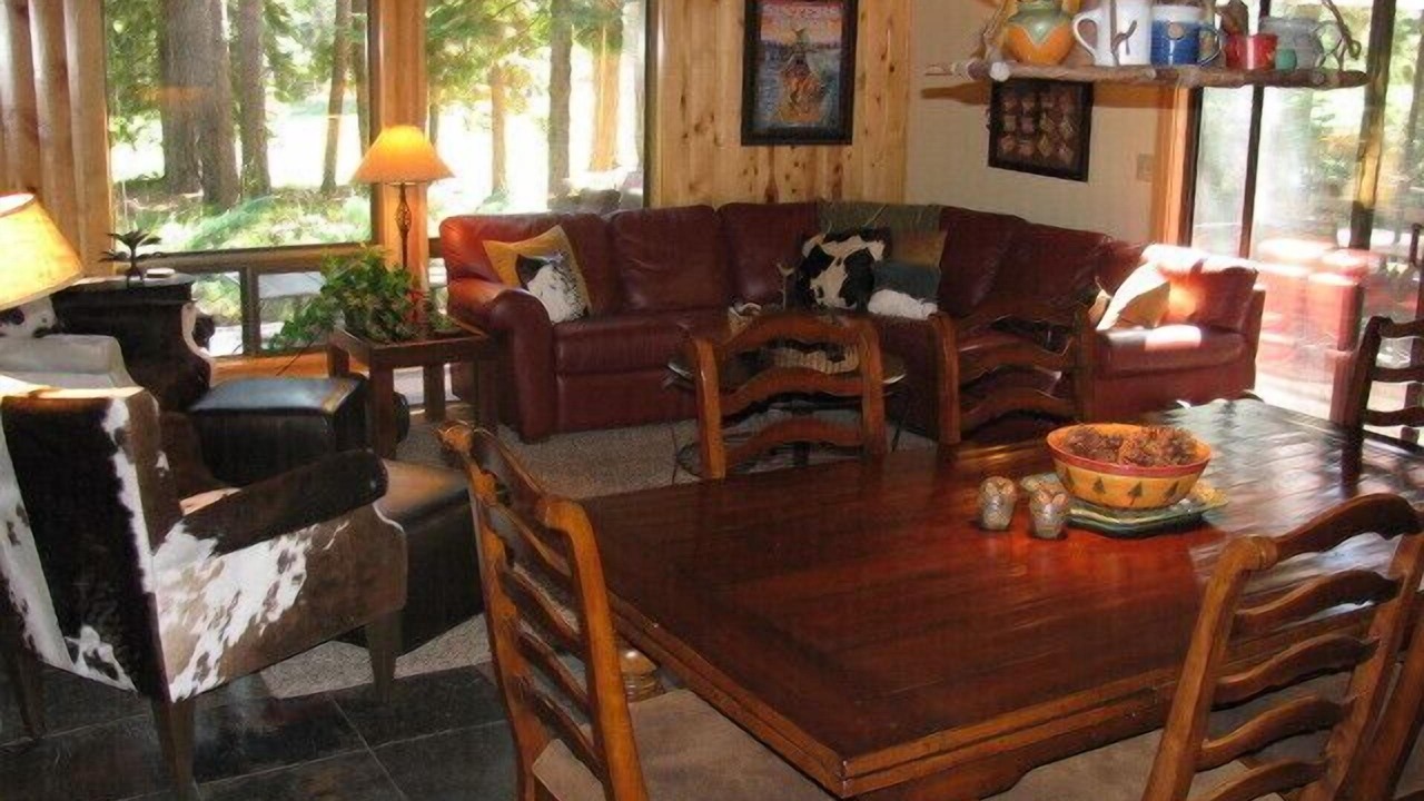 Photo of Bedroom in Black Butte Ranch