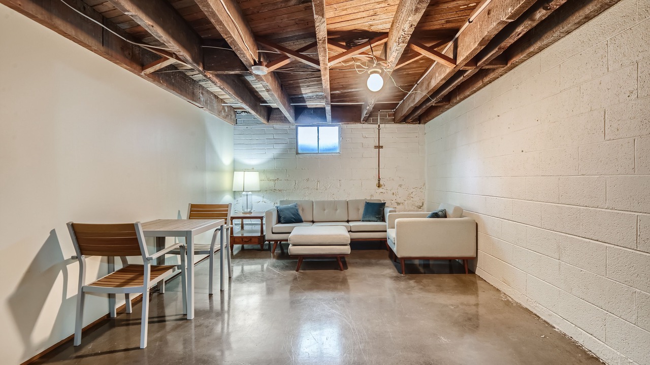 Photo of Livingroom in Belmont