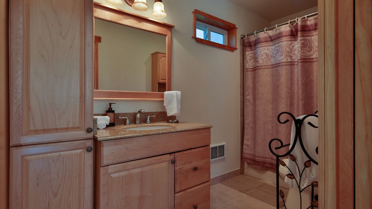 Photo of Bathroom in Leavenworth