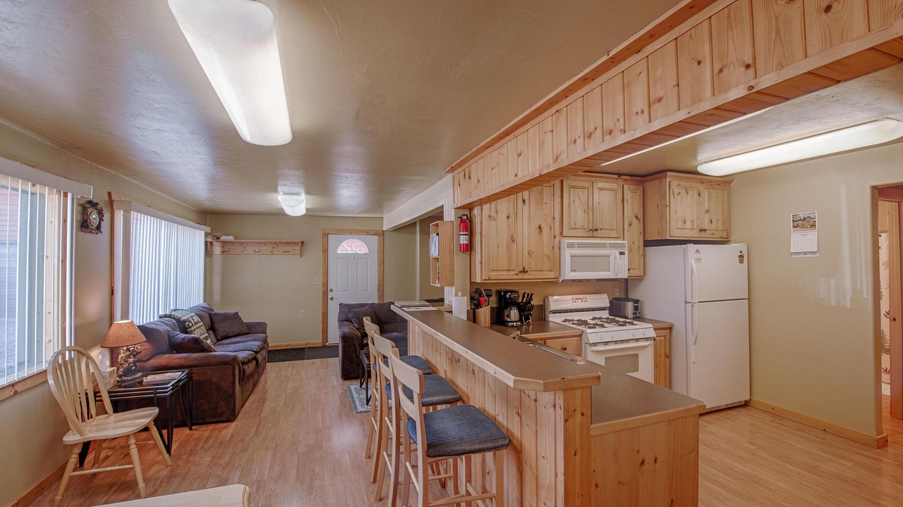 Photo of Kitchen in West Yellowstone