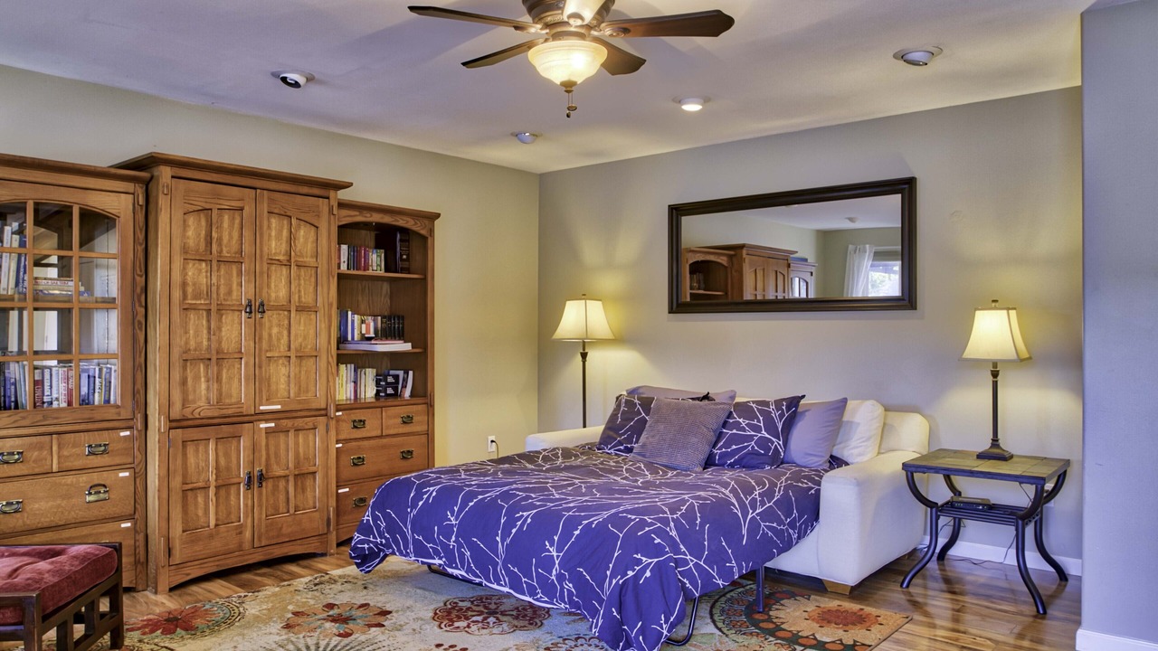Photo of Bedroom in Longbranch