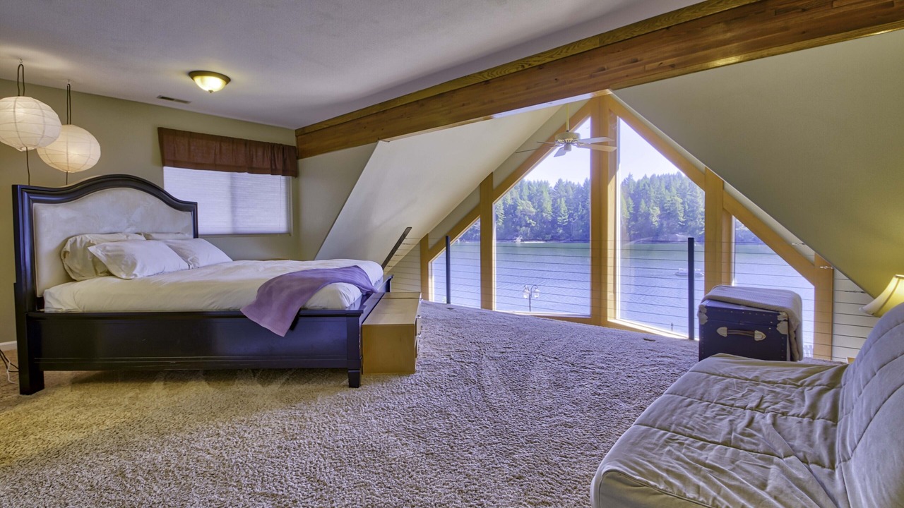 Photo of Bedroom in Longbranch