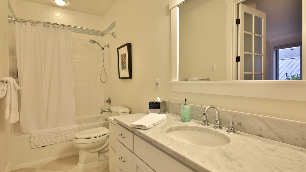 Photo of Bathroom in Langley