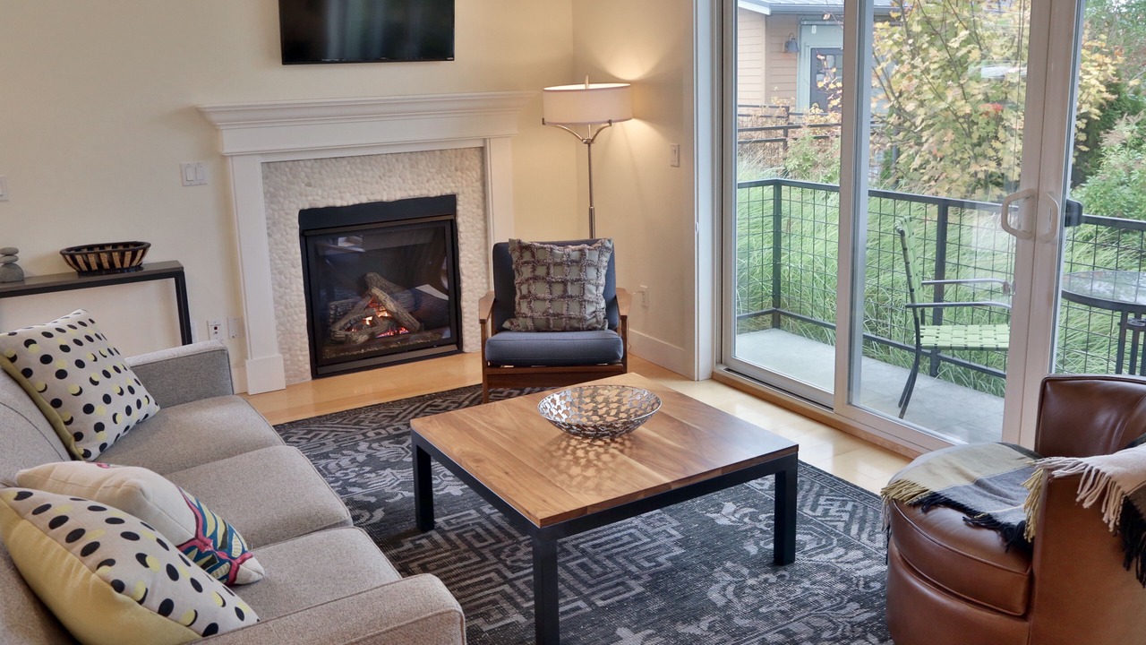 Photo of Livingroom in Langley