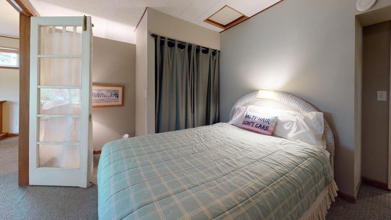 Photo of Bedroom in Birch Bay