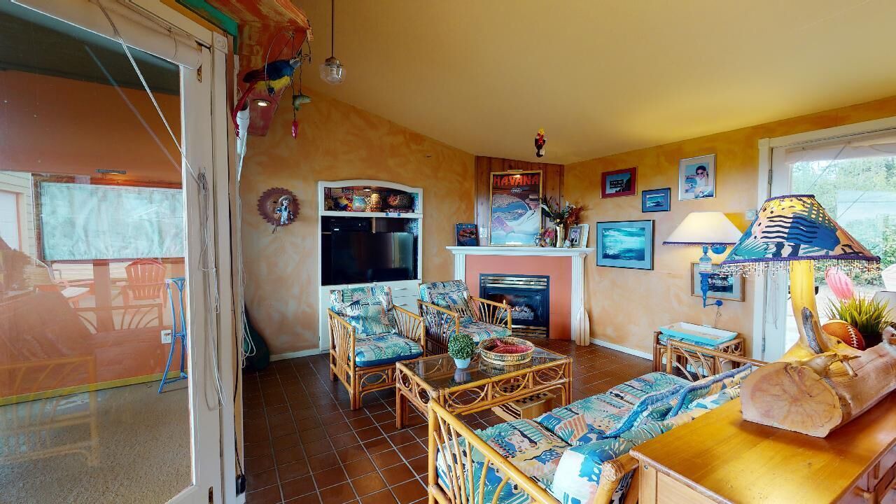 Photo of Livingroom in Birch Bay