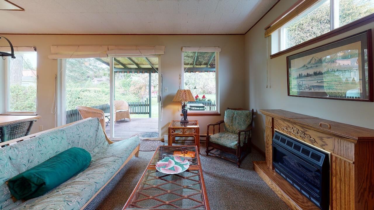 Photo of Livingroom in Birch Bay
