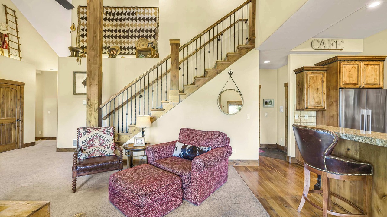 Photo of Livingroom in Victor