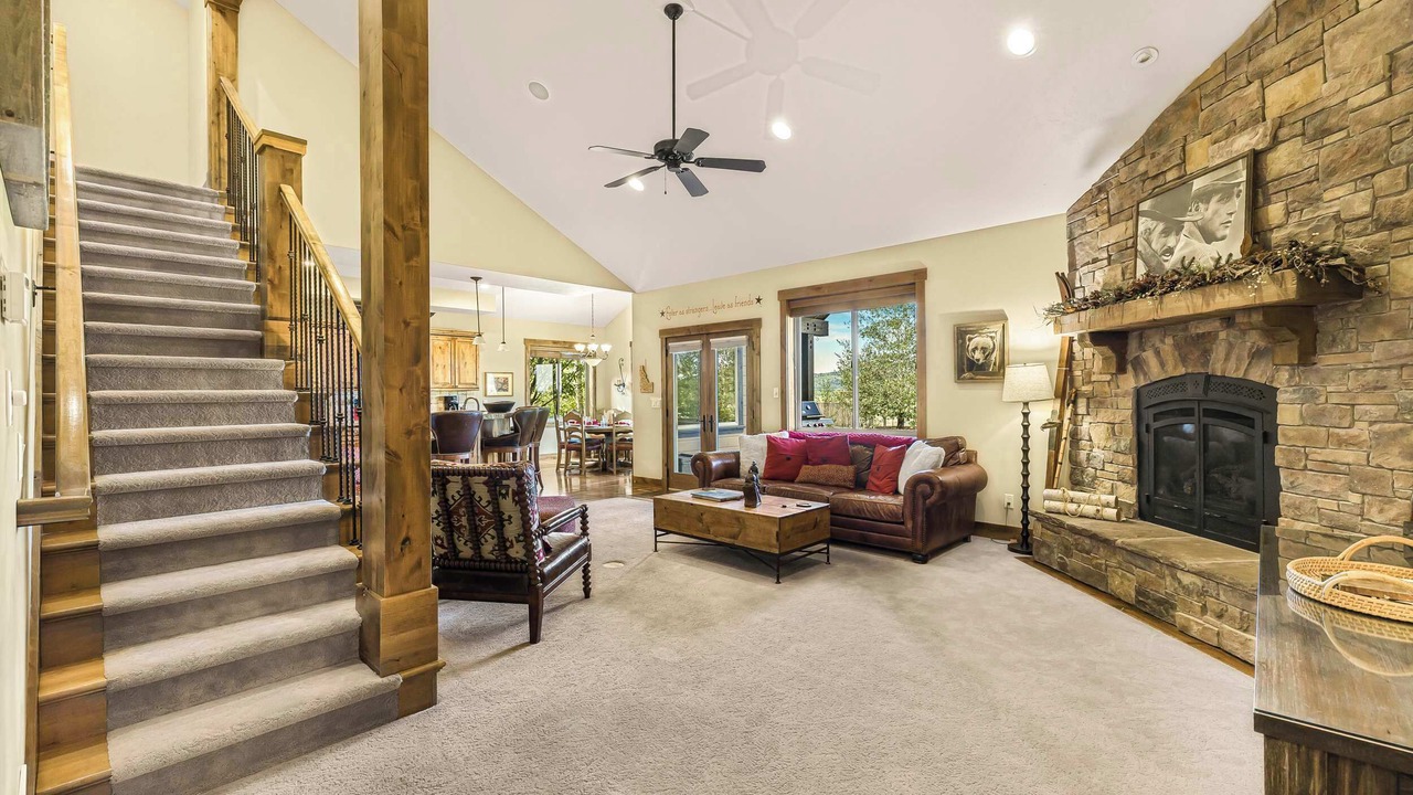 Photo of Livingroom in Victor