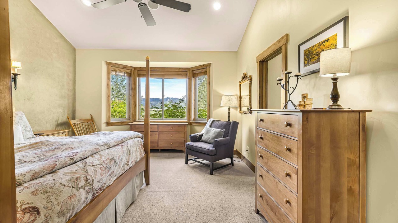 Photo of Bedroom in Victor