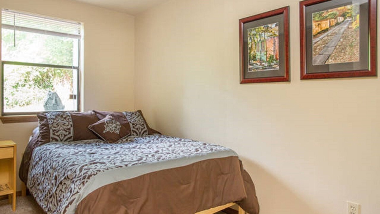 Photo of Bedroom in Lakewood