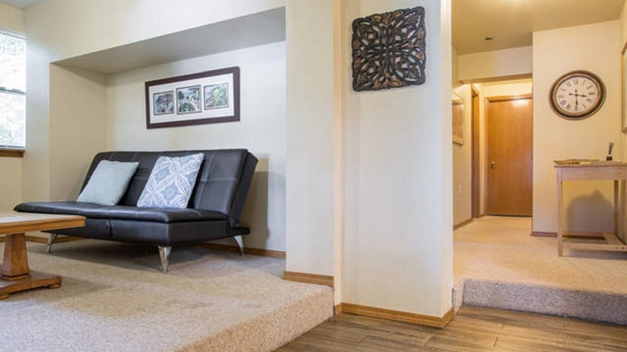 Photo of Livingroom in Lakewood