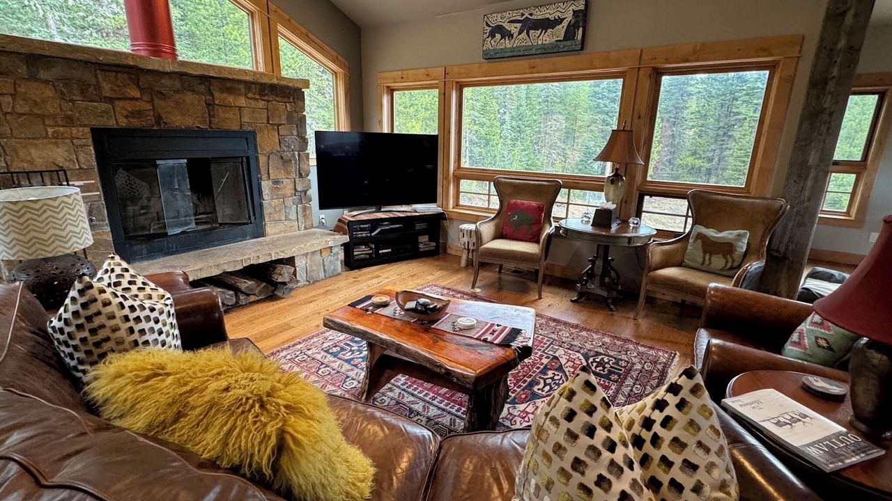 Photo of Livingroom in Big Sky