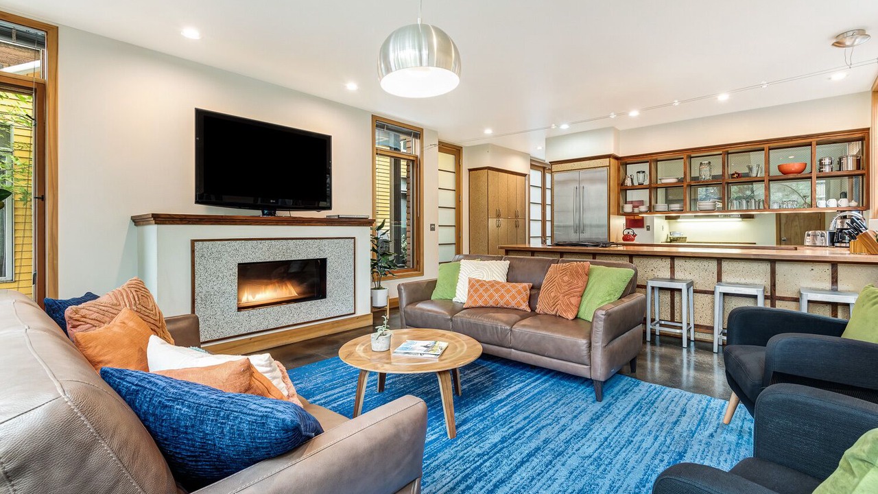 Photo of Livingroom in River West