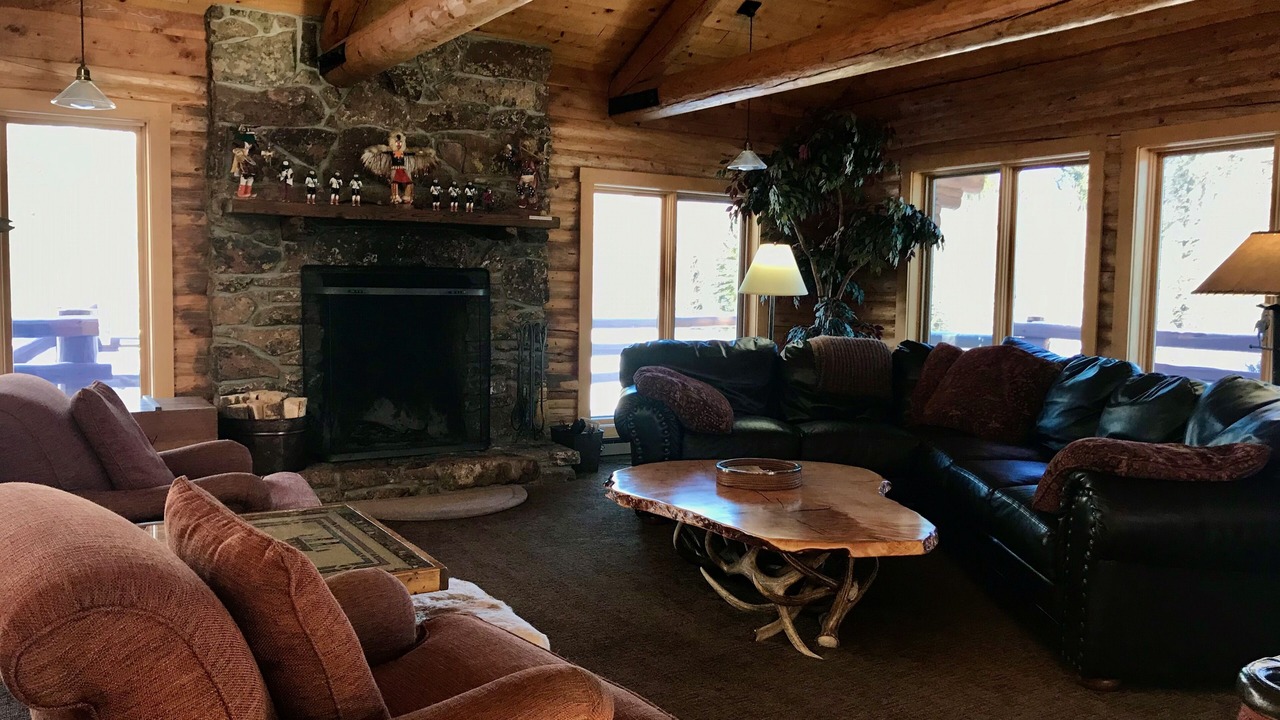 Photo of Livingroom in John Dodge