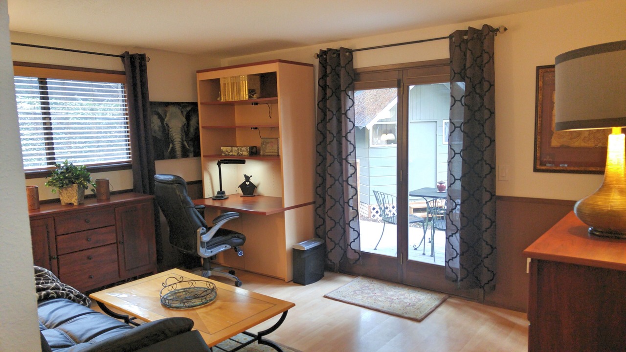 Photo of Bedroom in Inglewood