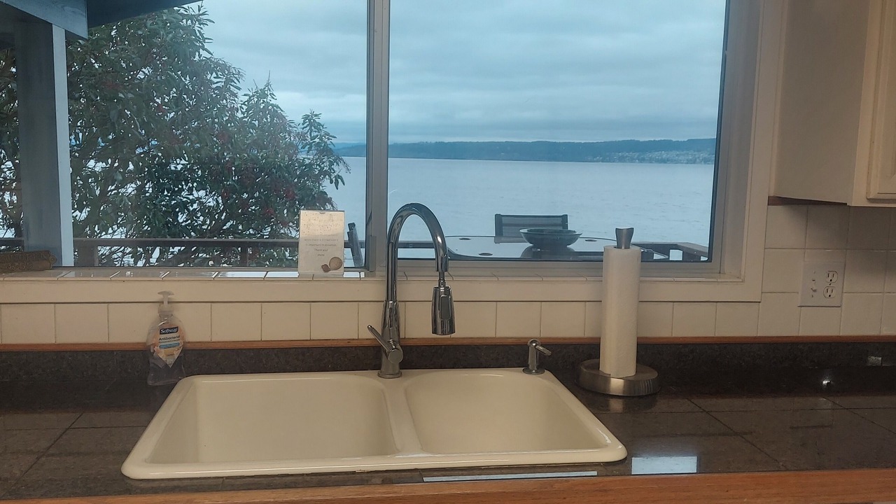 Photo of Bathroom in Coupeville