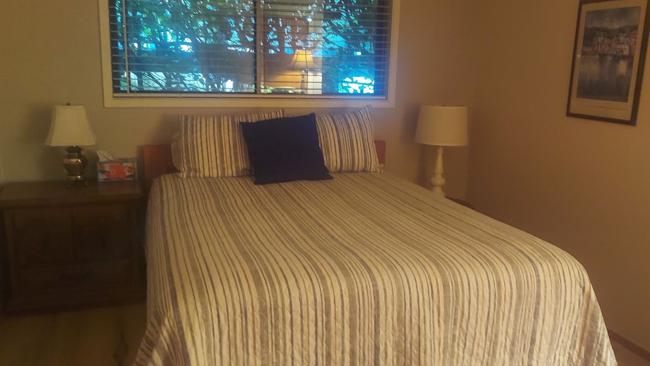 Photo of Bedroom in Coupeville