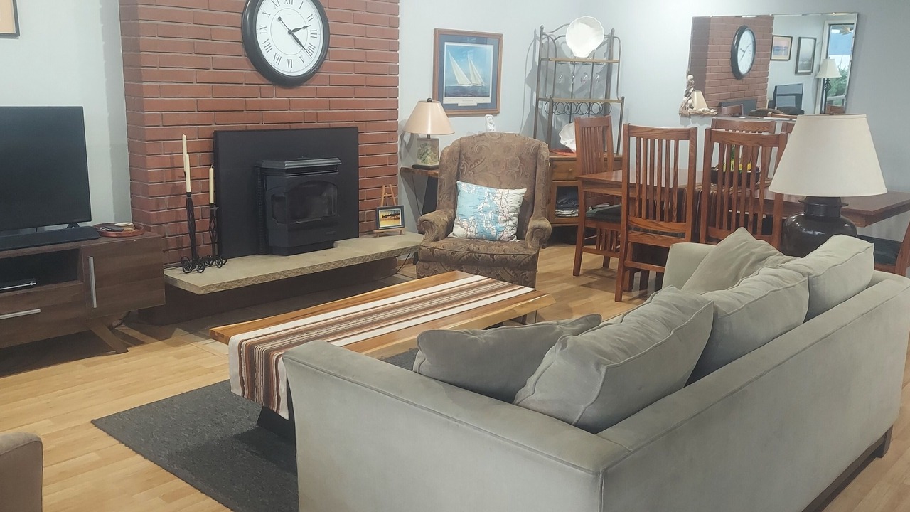 Photo of Livingroom in Coupeville