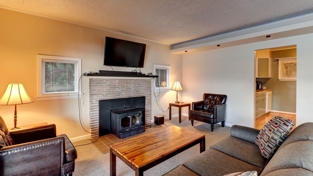 Photo of Livingroom in Bainbridge Island