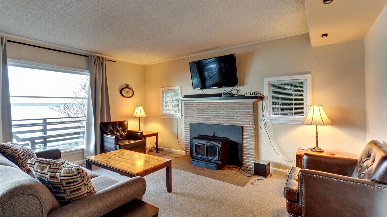 Photo of Livingroom in Bainbridge Island
