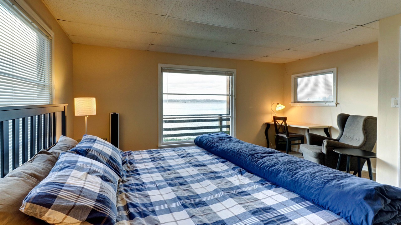 Photo of Bedroom in Bainbridge Island