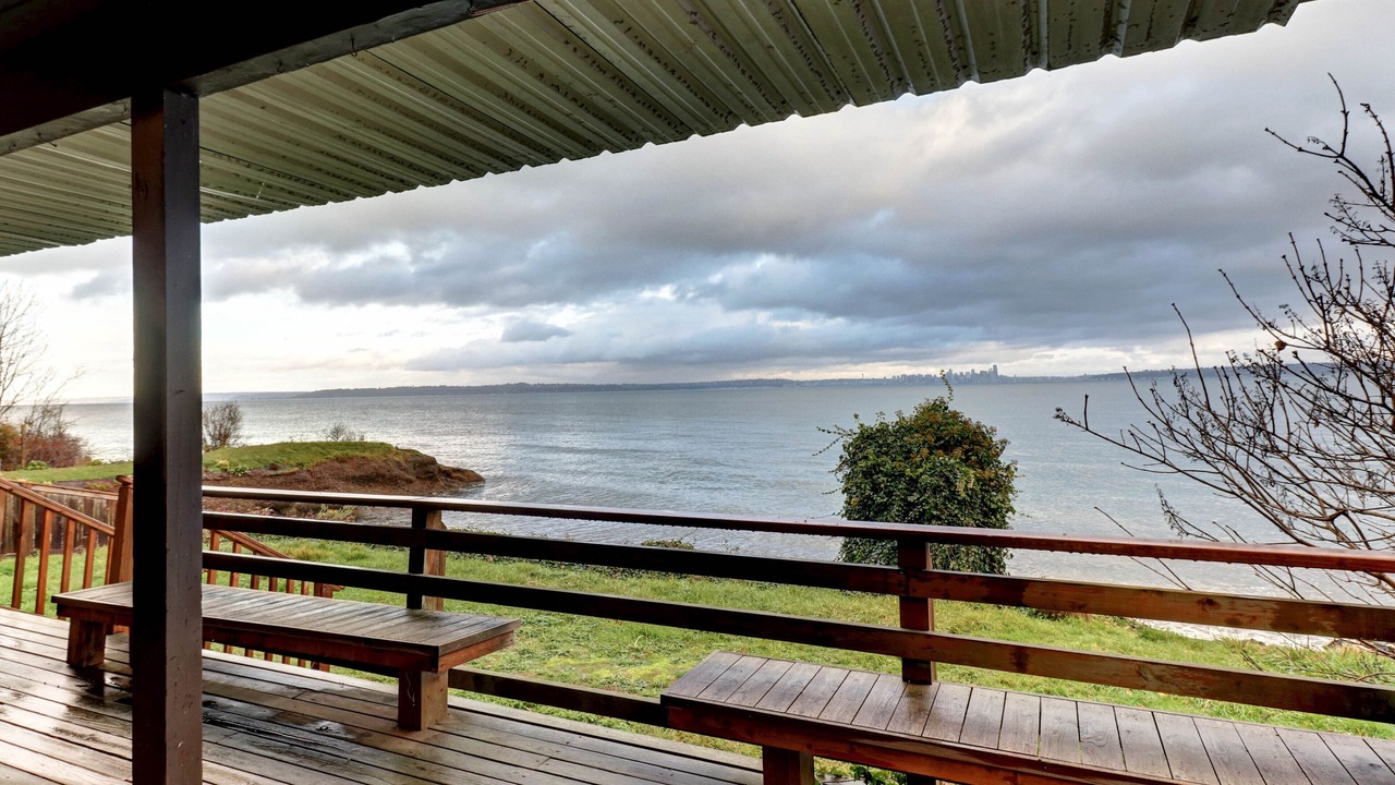 Photo of Patio Balcony in Bainbridge Island