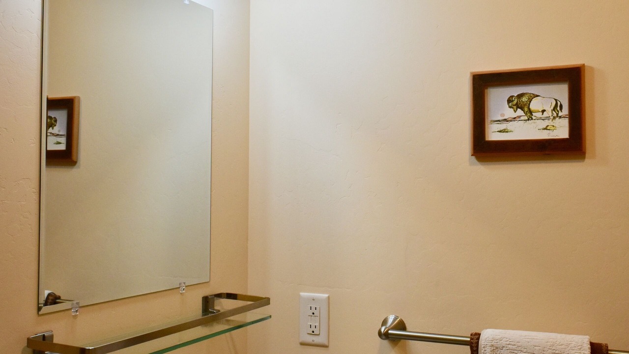Photo of Bathroom in Gardiner