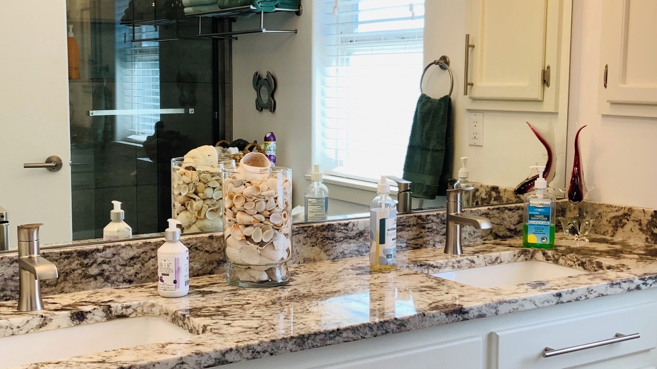 Photo of Bathroom in Coupeville