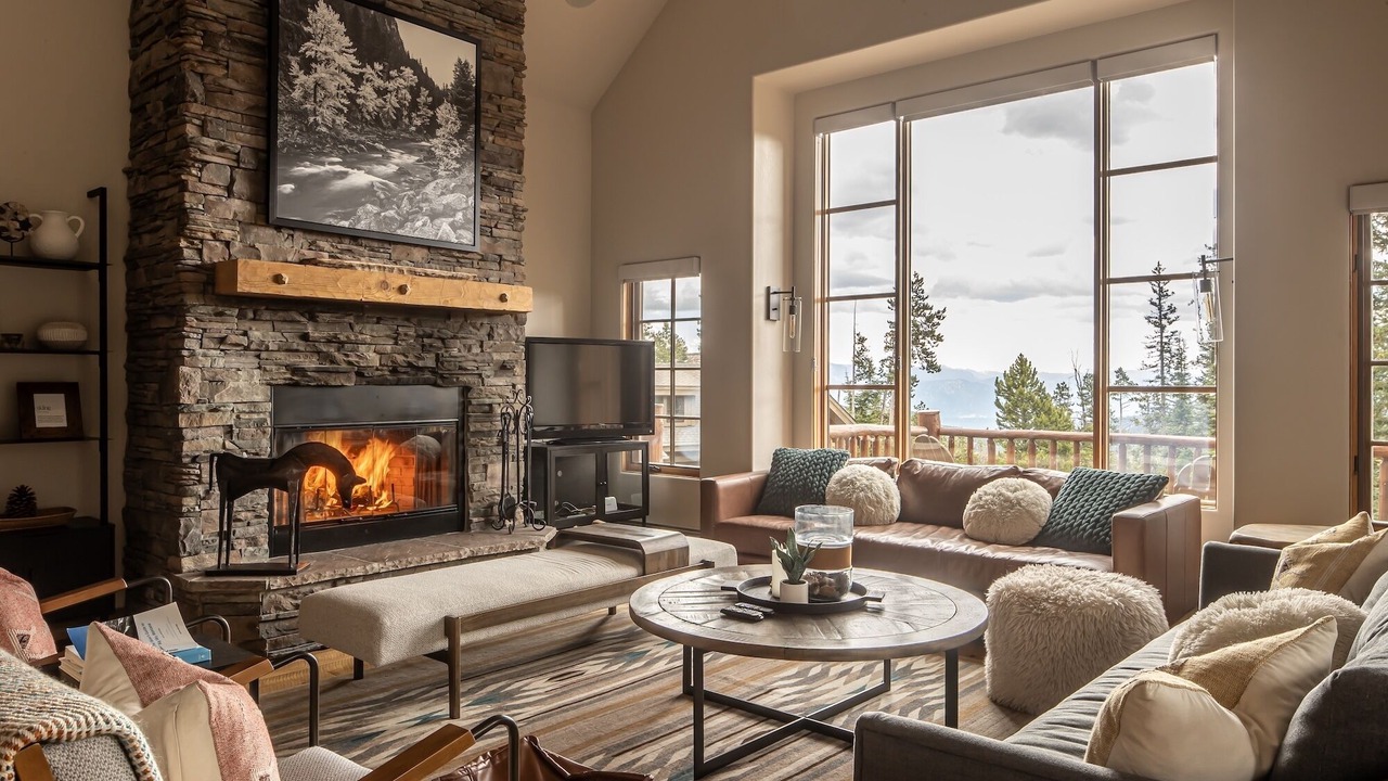 Photo of Livingroom in Big Sky