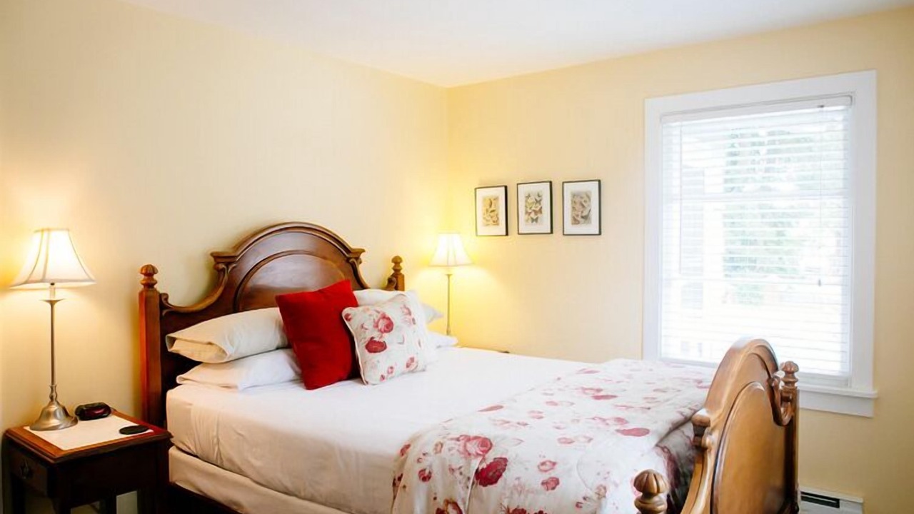 Photo of Bedroom in Eastsound