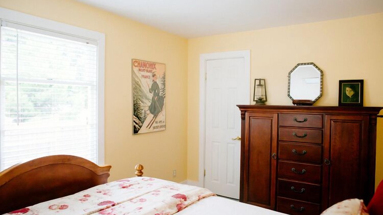 Photo of Bedroom in Eastsound