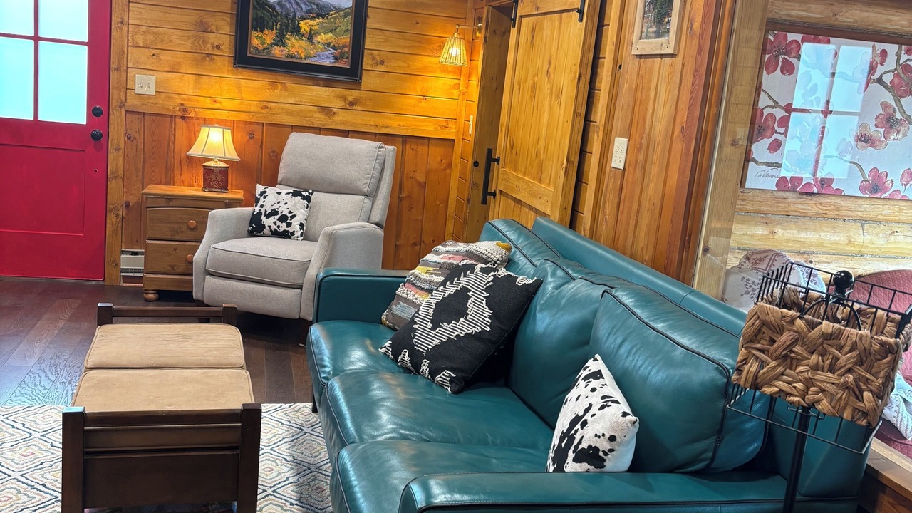 Photo of Livingroom in Island Park